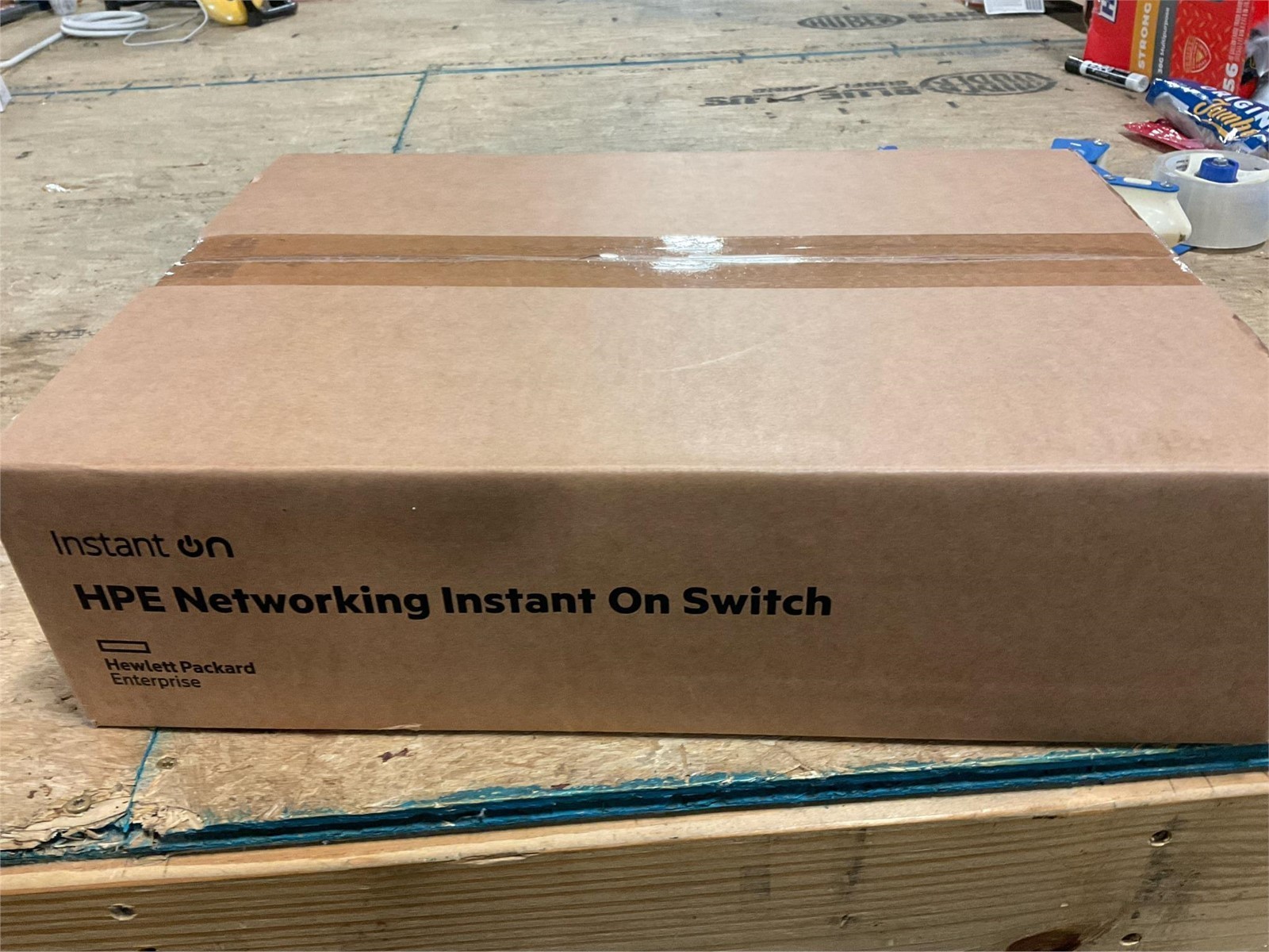 Aruba a HP Enterprise Instant On 1930 8-Port PoE Gb Ethernet PoE Smart Switch