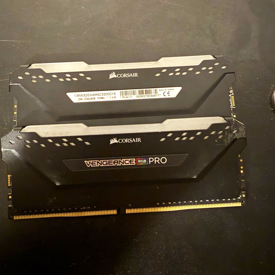 Corsair Vengeance RGB Pro 32GB (4x8GB) DDR4-3200 DIMM RGB CMW32GX4M4C3200C16