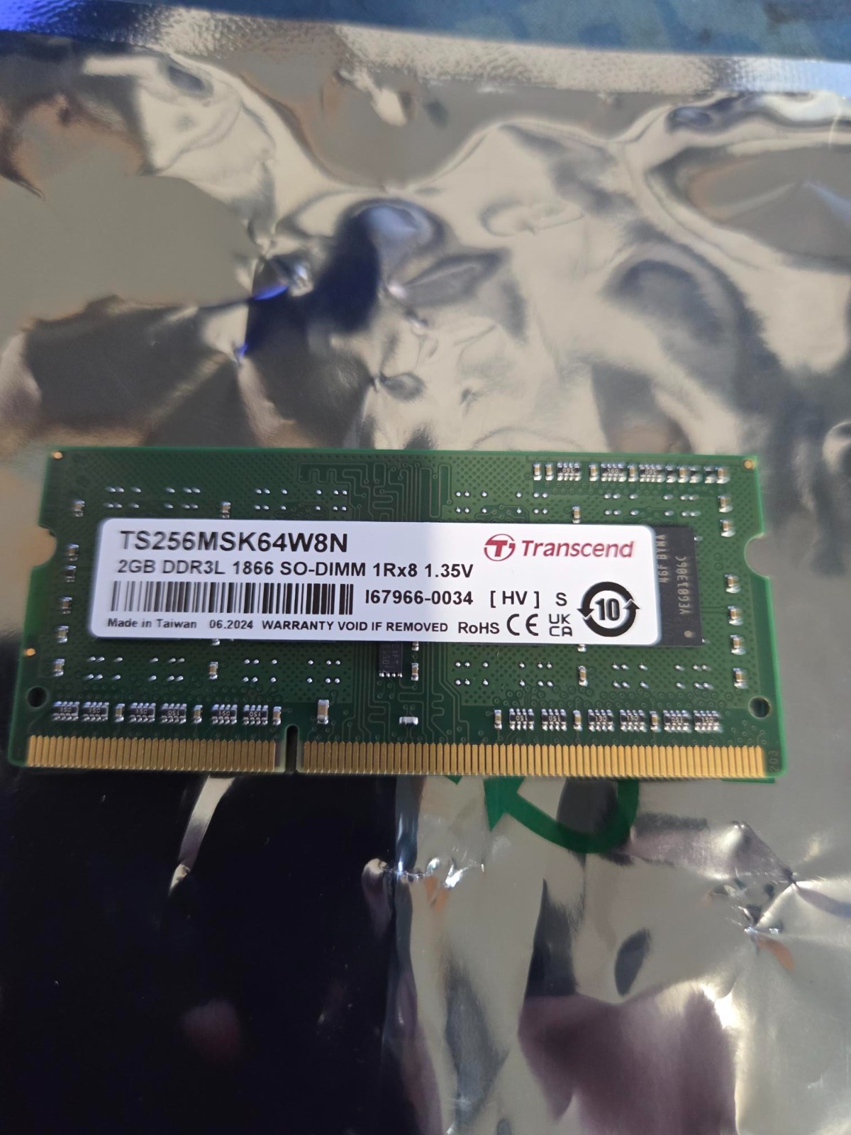 The Transcend TS256MSK64W8N 2GB DDR3L low-voltage unbufuffered So-DImm Mem Modul