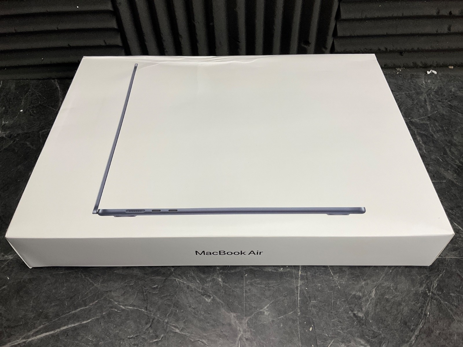 Apple MacBook Air M5 24GB 512GB WiFi7 10core 15.3 midnight blue Z1LW000T1 SEALED