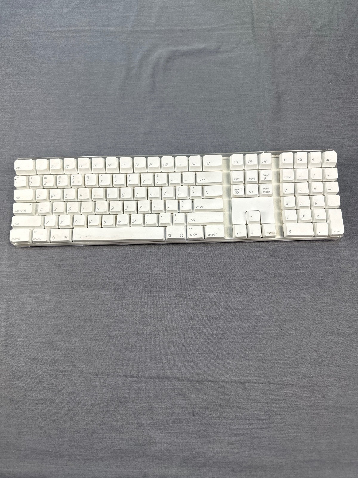 Apple Wireless Keyboard Model A1016 White Full Size Unknown Condition