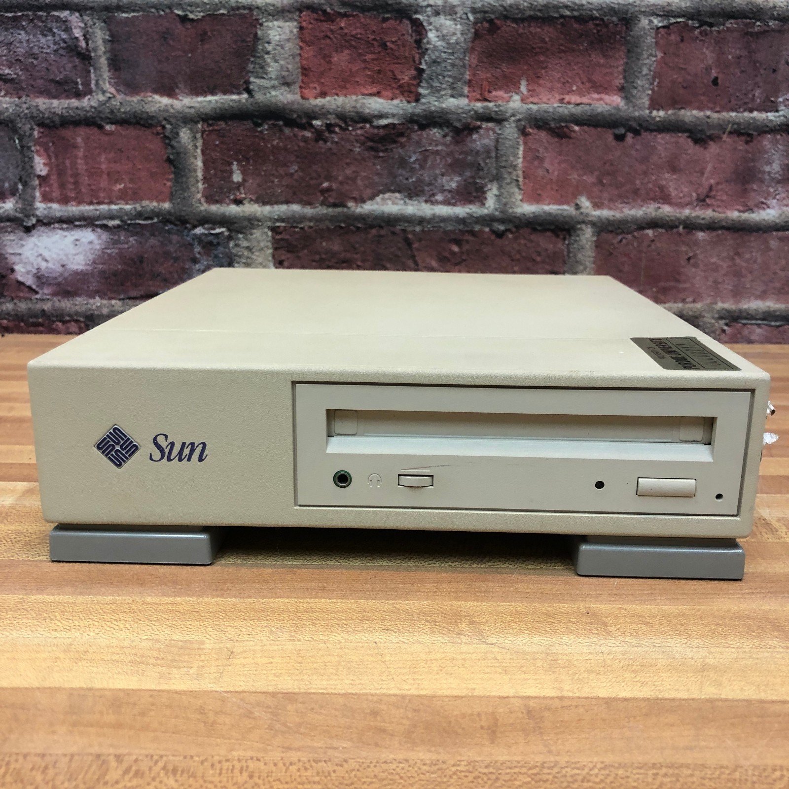 Sun Microsystems Model 411 External SCSI CD-ROM Drive (WORKS)