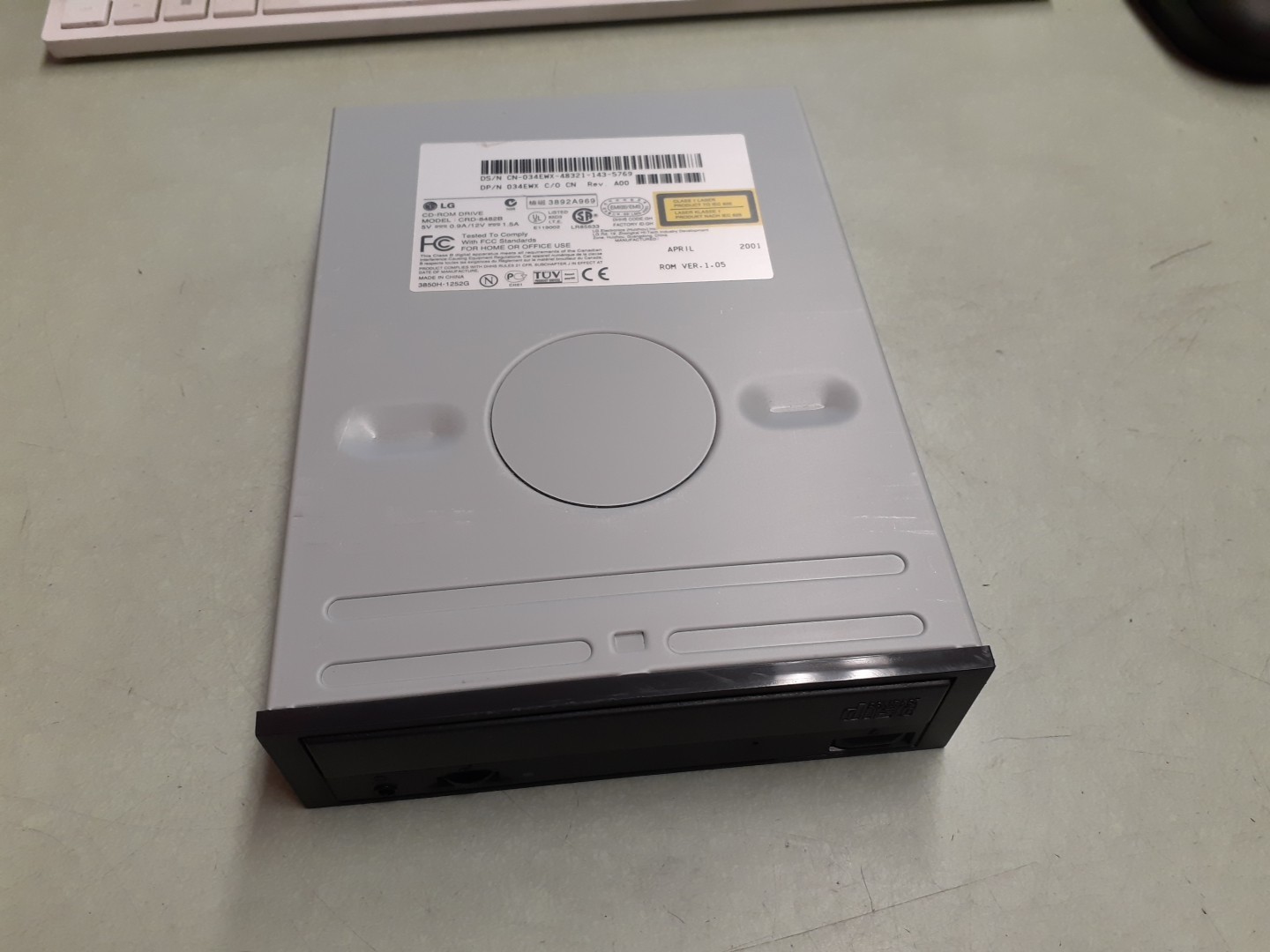 LG CRD-8482B CD-ROM Drive 034EWX 34EWX - Black Bezel