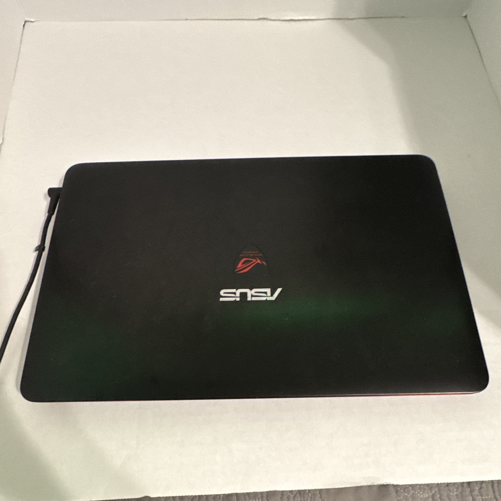 ASUS ROG Gaming Laptop 15.6in Windows 10 i7 GTX 860M needs new battery.