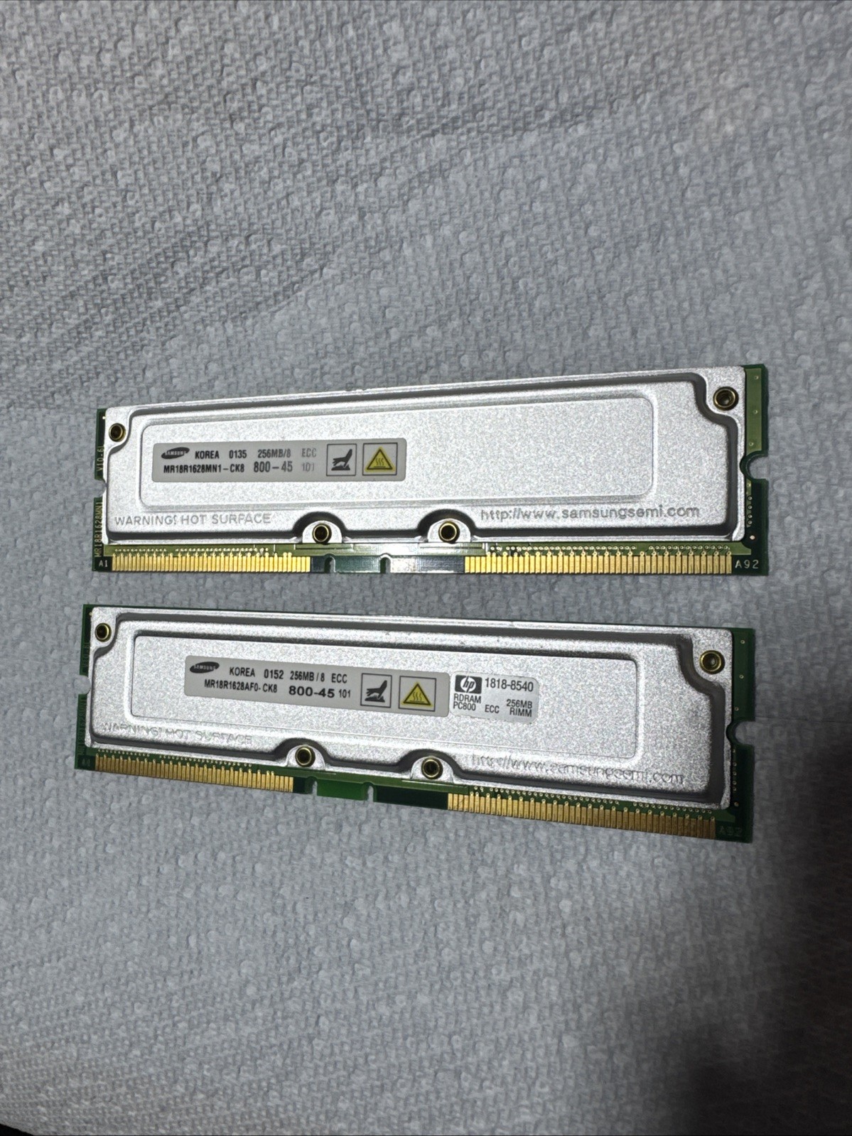 MR18R1628MN1-CK8 Samsung 256MB Rambus ECC PC 800 800Mhz, 2PCS
