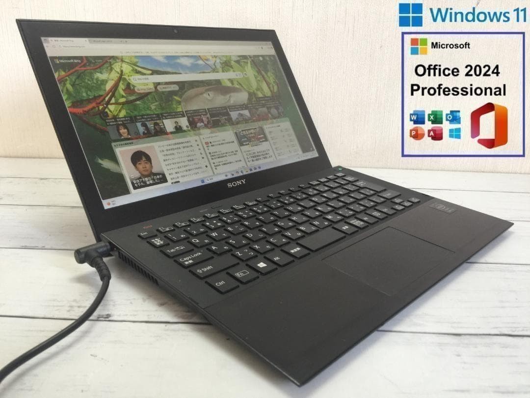SONY VAIO Pro 11 SVP1121A2J 11.6 Inch Full HD Core i3-4005U 4GB 128GB SSD 770g