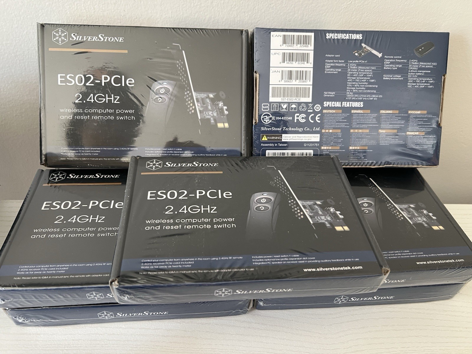 Silverstone SST-ES02-PCIE 2.4Ghz Wireless Computer Power and Reset Remote Switch