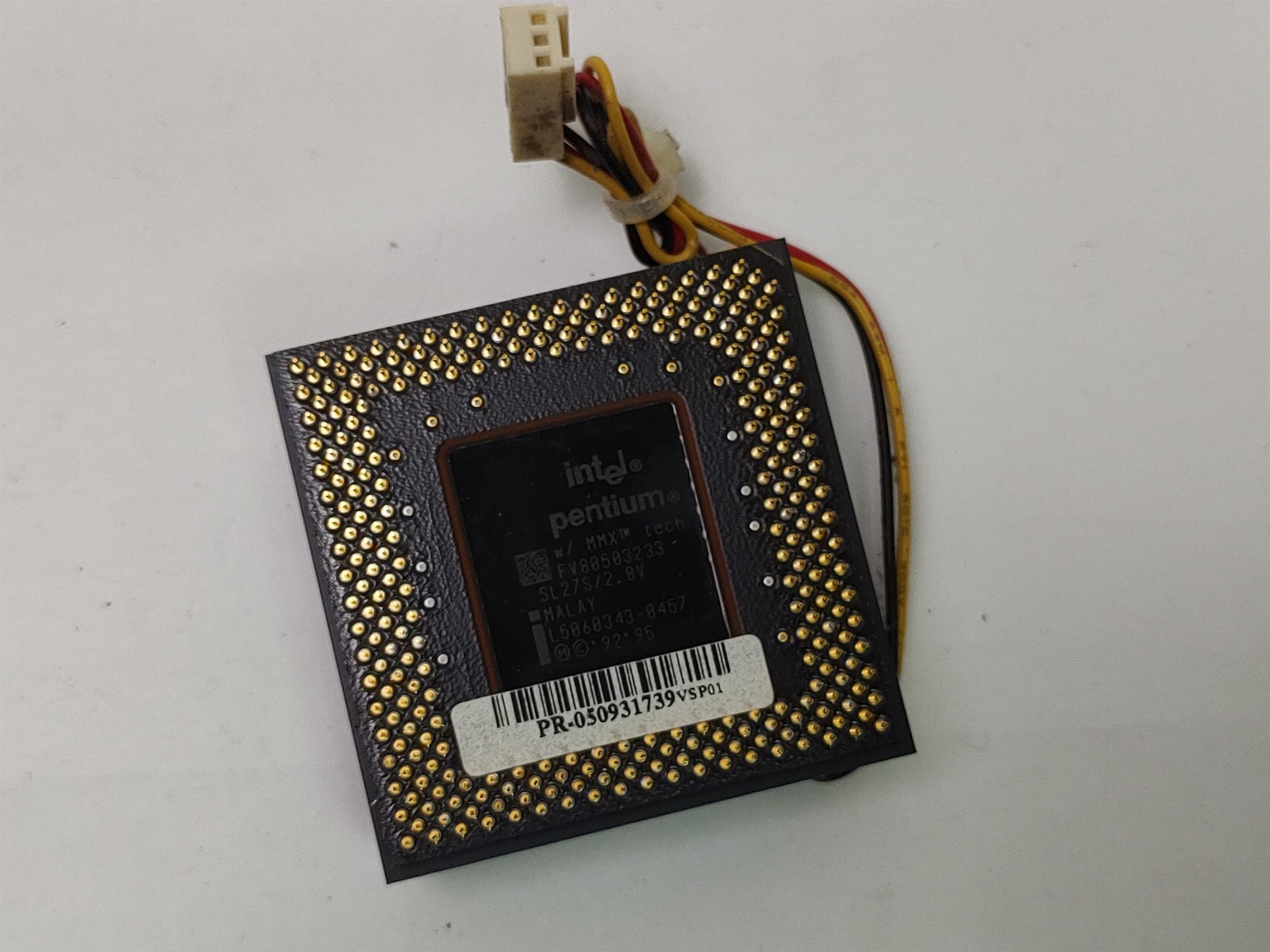 Intel Pentium MMX FV80503233 Processor , 233MHz, Socket 7 w/ fan