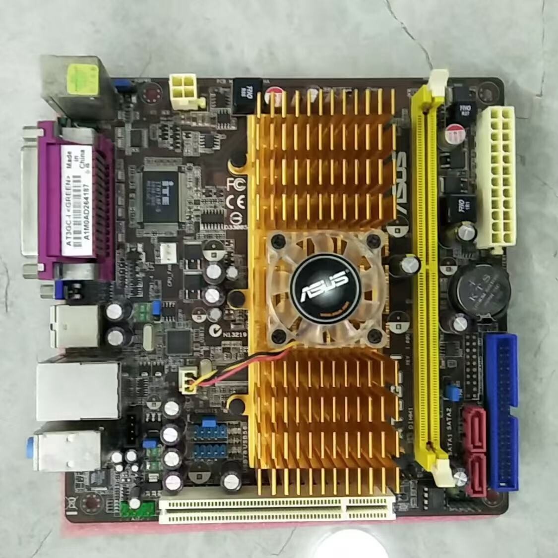 Asus AT3GC-I /AT3GC-I/NA/SI Atom 330 DDR2 VGA Mini-ITX Motherboard