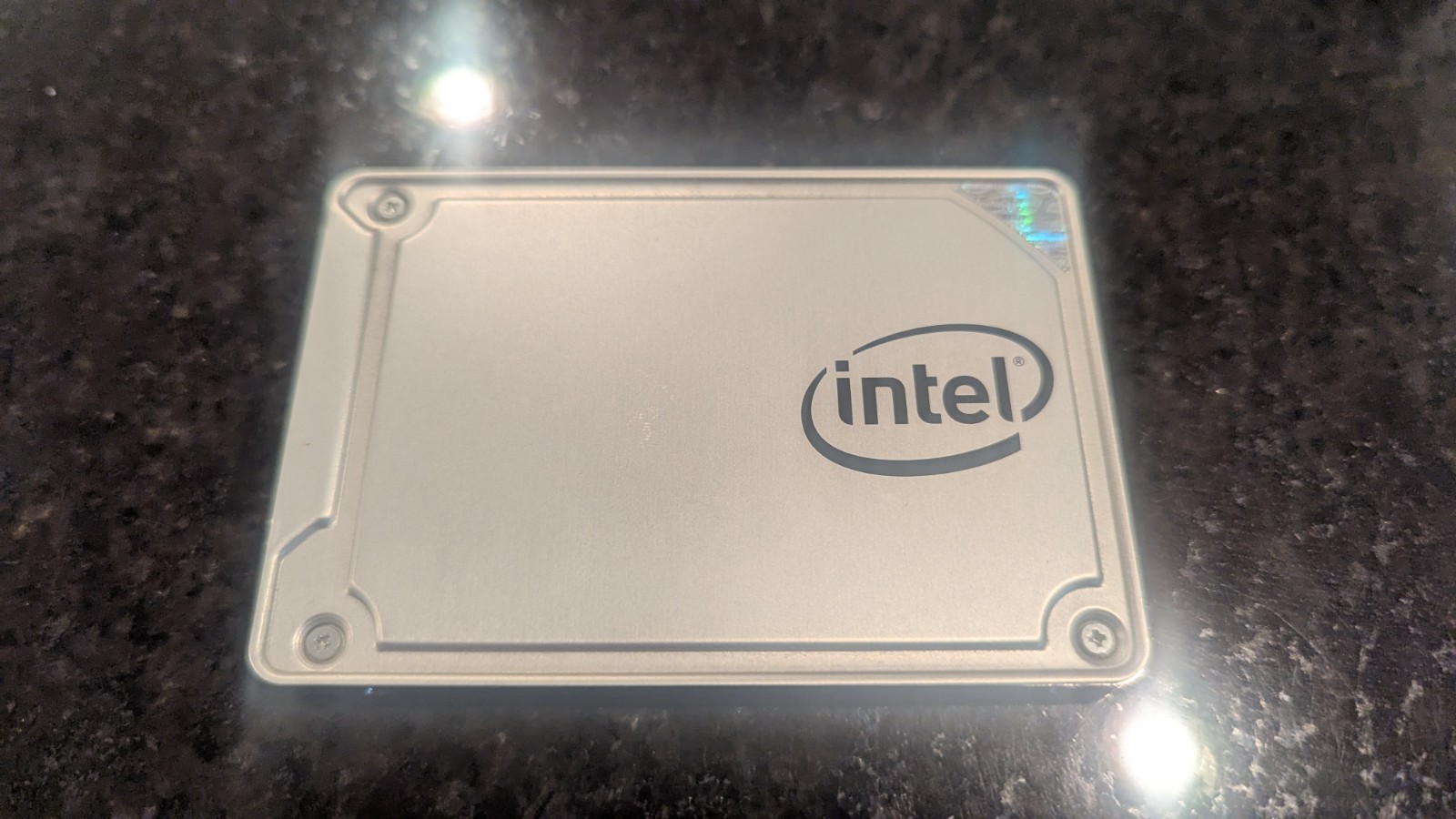Intel SSDSC2KW512G8 545S Series 512GB SATAlll 2.5inch Internal SSD