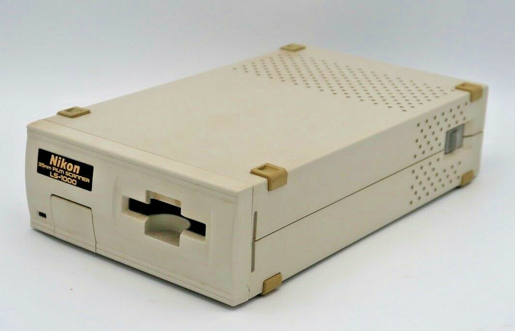 Nikon LS-1000 Super Coolscan 35mm SCSI Film Scanner for Vintage Macintosh.