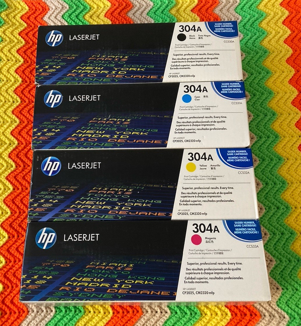 New Genuine HP 304A BCYM Toner Cartridges Set CC530A CC531A CC532A CC533A