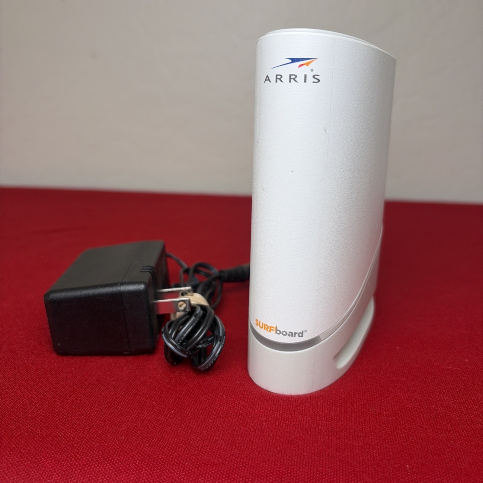 ARRIS SURFboard S33v3 DOCSIS D3.1 Cable Modem SB00DAD3S33V3 2-Port Gigabit