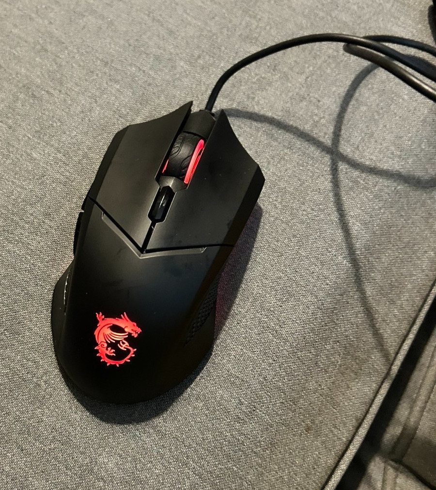 MSI Clutch GM08 Wired USB Gaming Mouse 4200 DPI Red LED S12-0401800-CLA Tested