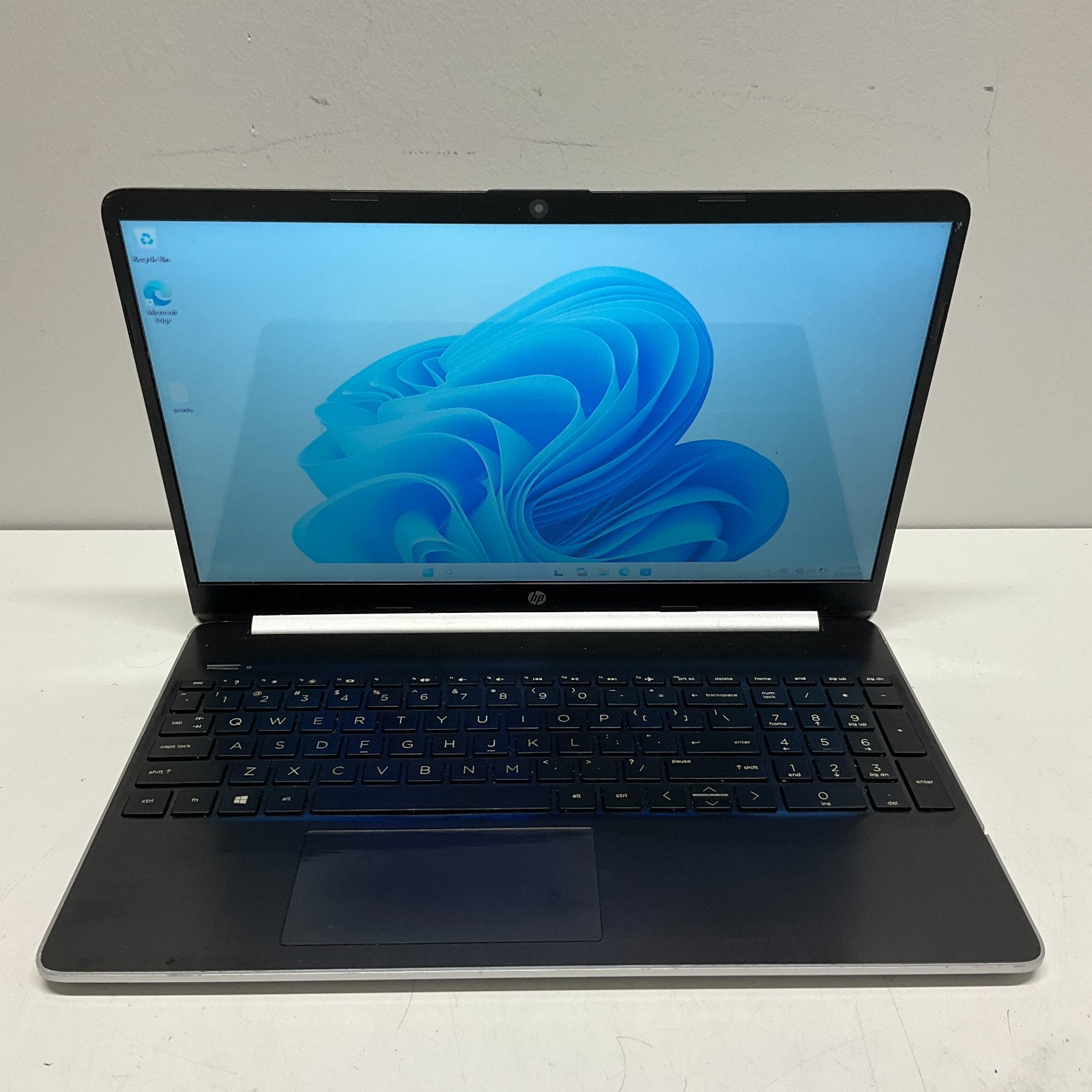 HP Laptop 15t-dy100 Intel Core i5-1035G1 1.10 GHz 4GB 256GB SSD Windows 11 Pro
