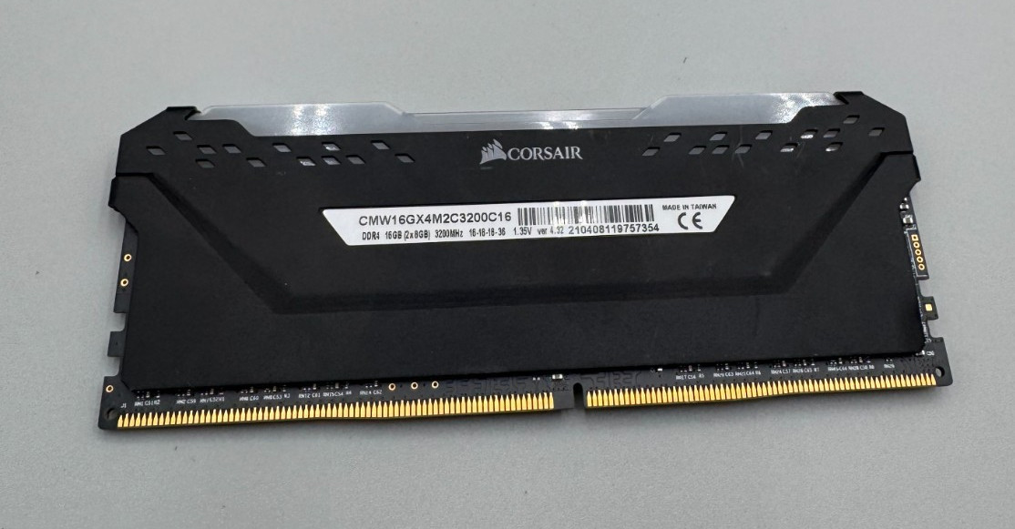 Corsair Vengeance RGB Pro RAM Memory 16GB DDR4 PC4 3200R MHz Black Excellent