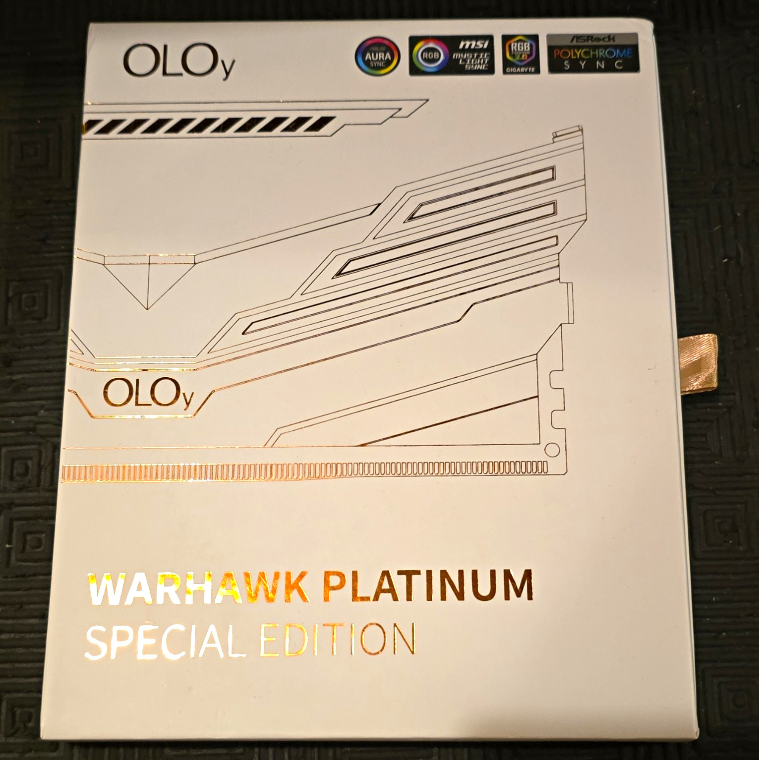 OLOy Warhawk Platinum SE 16GB (2x8GB) DDR4-4000 PC4-32000 CL18 RGB