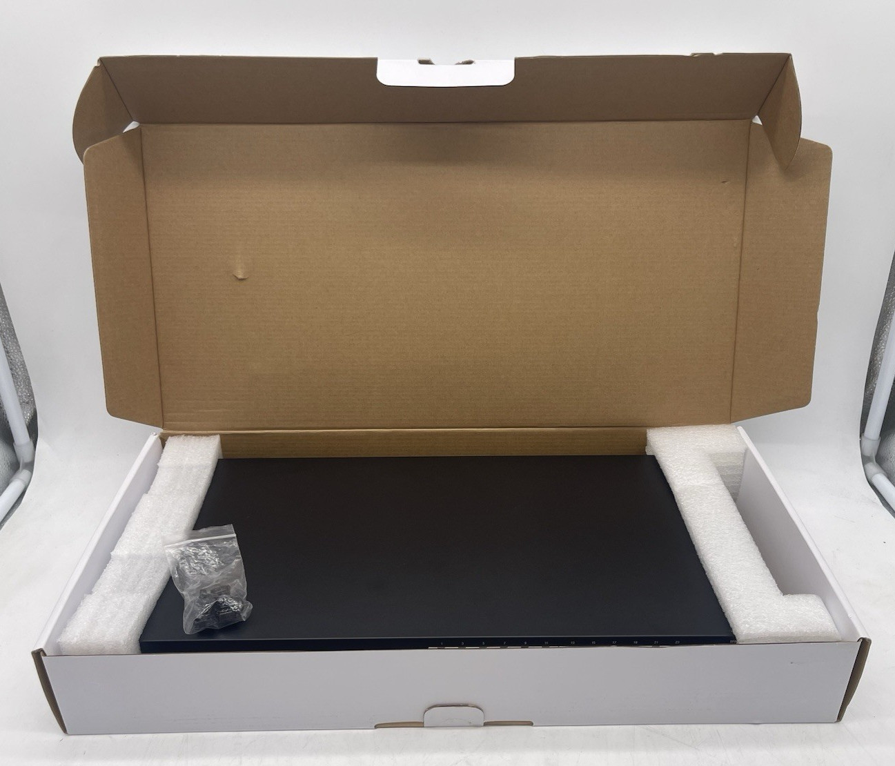 Ubiquiti Networks Edgeswitch24 Lite 24-Port Gigabit PoE+ Managed Network Switch