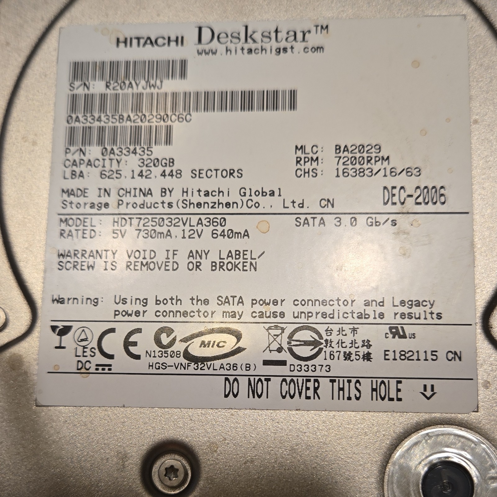 Hard Drive-Hitachi Deskstar HDT725032VLA360 320GB SATA 3Gb/s 3.5in 7200RPM 16MB