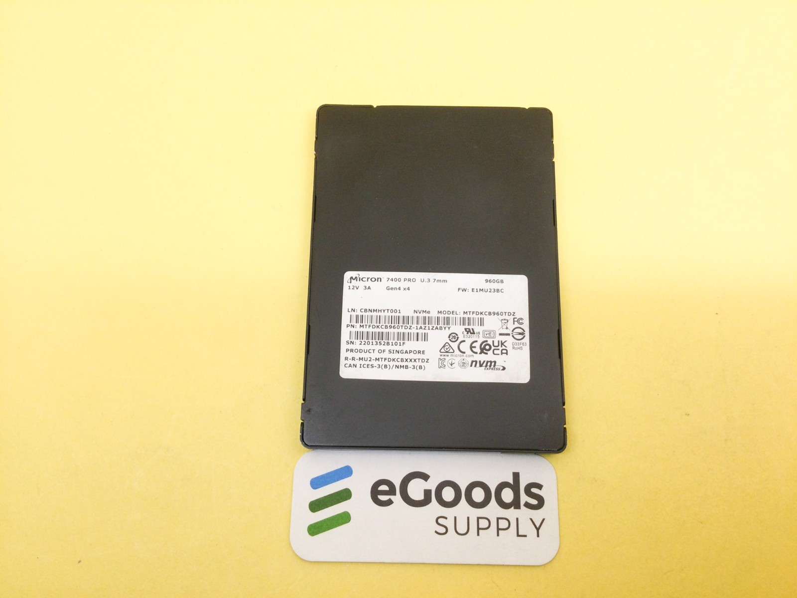 MTFDKCB960TDZ Micron 7400 Pro 960GB PCIe Gen4 NVMe U.3 2.5in Enterprise SSD