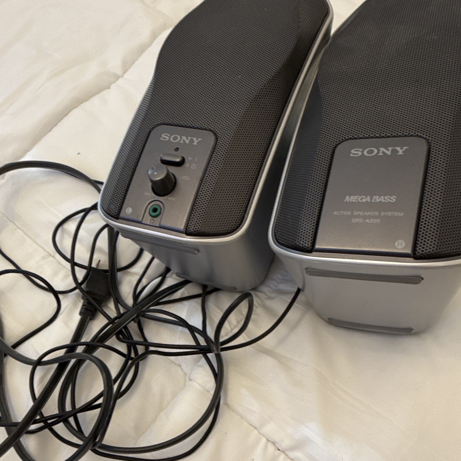 Sony SRS-A205 Mega Bass Powered Computer Speakers Stereo Active Speaker System