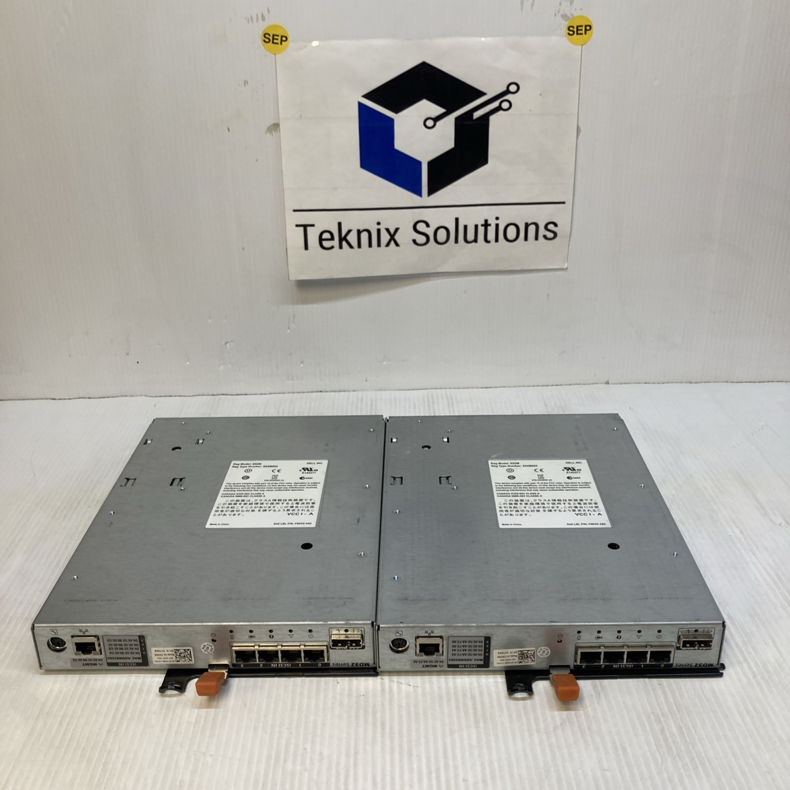 2x Dell Powervault MD32 series controller iSCSI MD3200i MD3220i E02M002 0770D8
