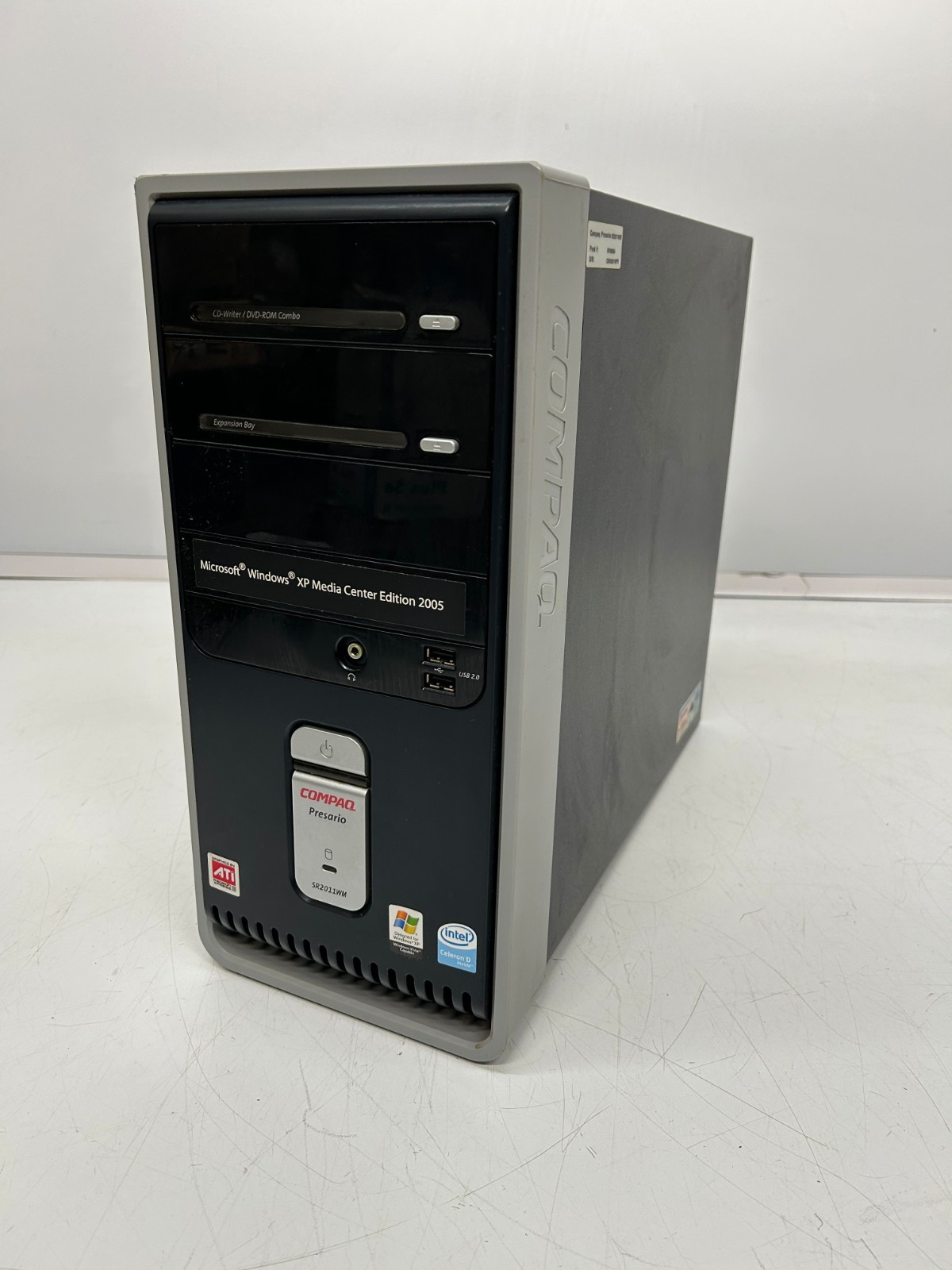 Vtg Compaq Presario SR2011WM SR2000 Computer Tower PC Windows XP Powers On As Is