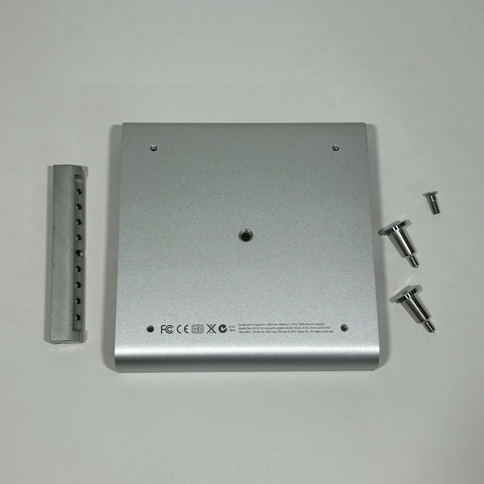 Apple VESA Mount Adapter Kit A1313 MD179ZM/A 24" 27" iMac Thunderbolt