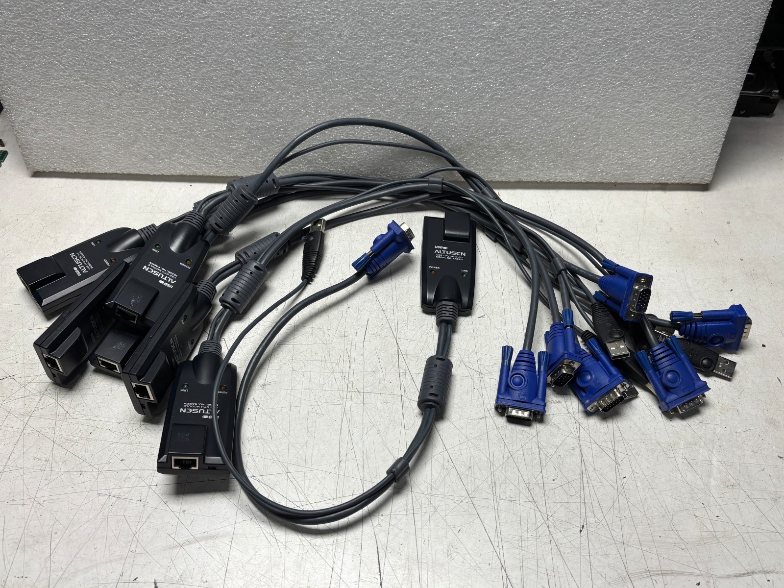 Lot of 7 ATEN Altusen KA9570 USB VGA KVM Adapter Module Cables