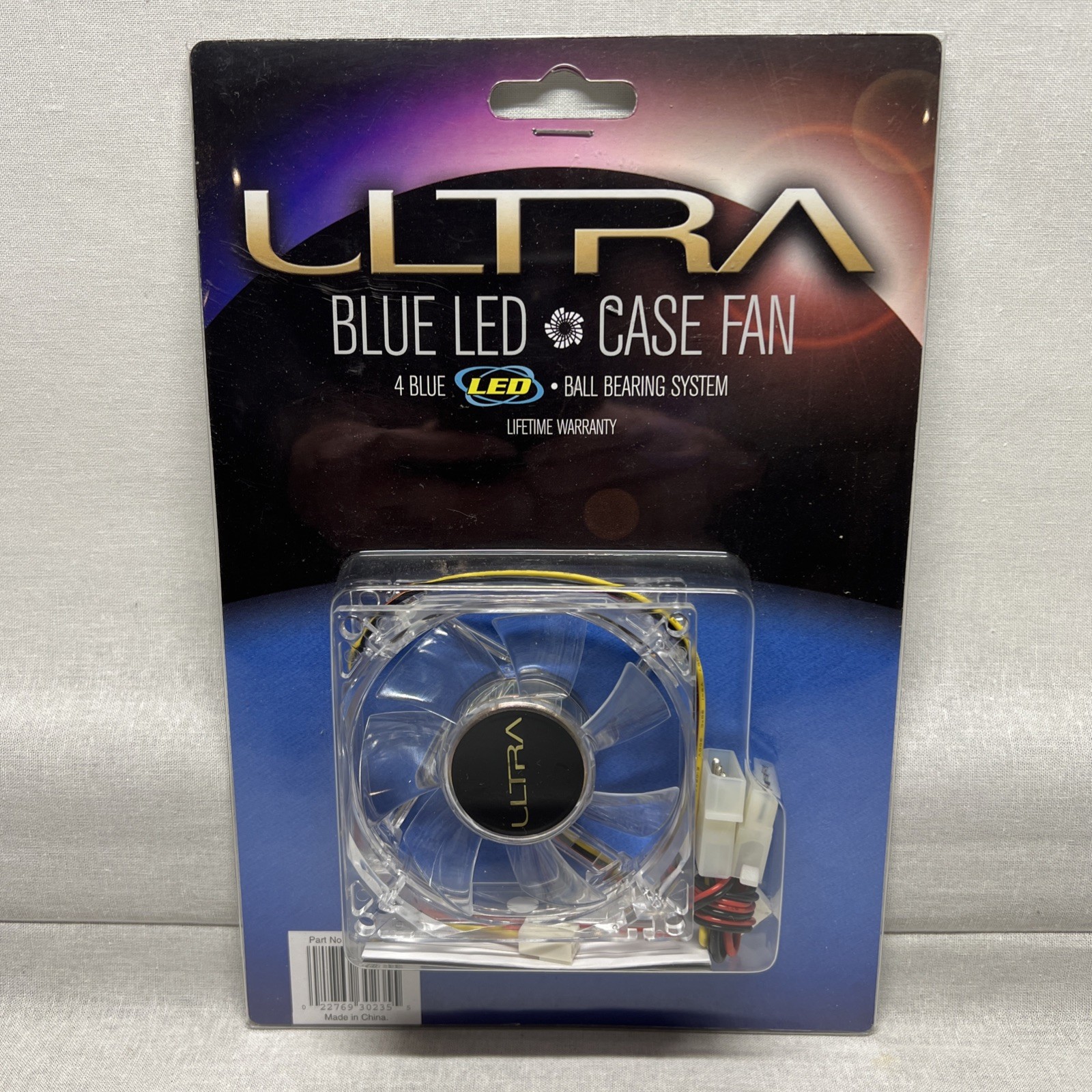 ULTRA ULT30235 Blue LED 80MM CASE FAN BALL BEARING 2500 RPM 33.2 CFM 29.8 dB
