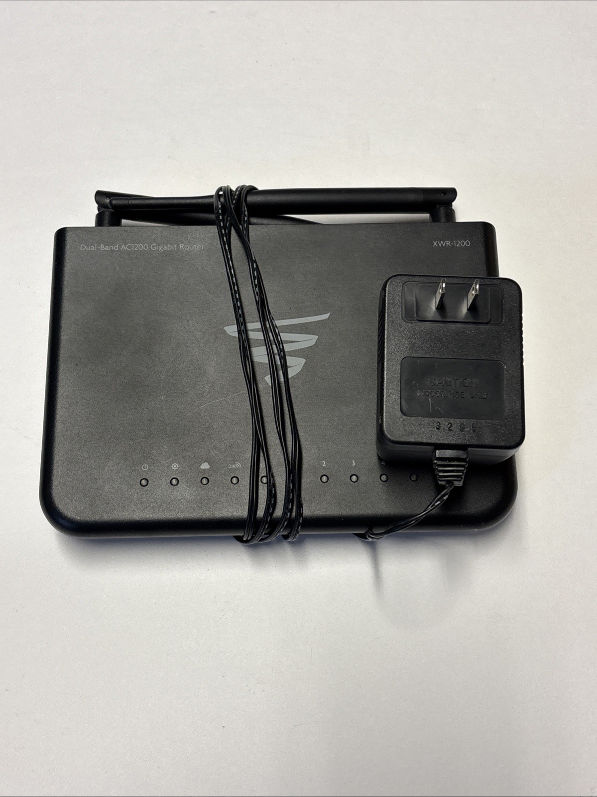 Luxul Wireless Dual Band Wireless AC1200 Gigabit Router XWR-1200