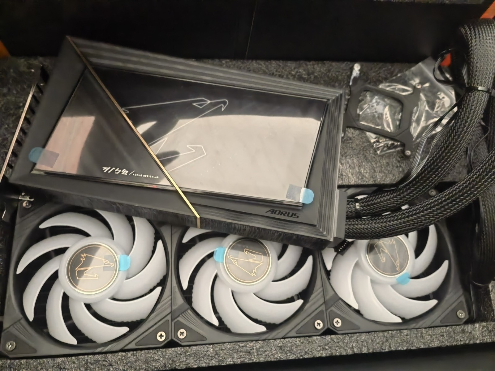 Gigabyte AORUS RTX 5090Waterforce AIO Cooler + PCB +  No GPU NO RAM