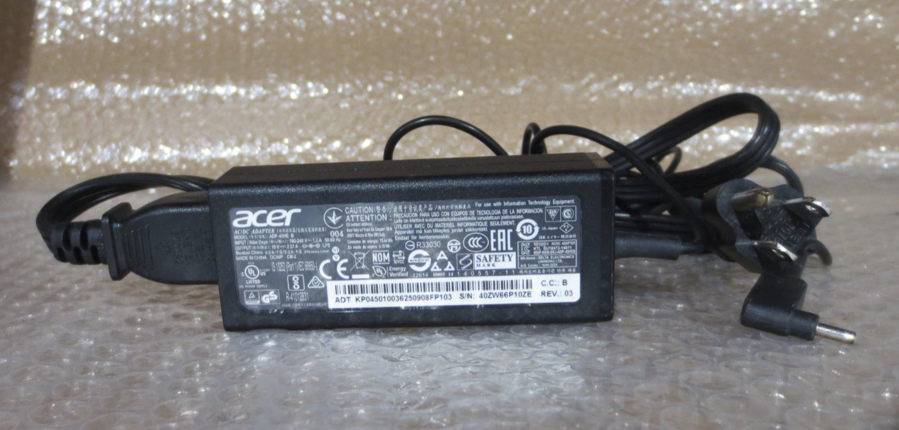 Genuine 45W Acer ADP-45HE B AC Power Supply 19V 2.37A Adapter Charger 3.0x1.1mm