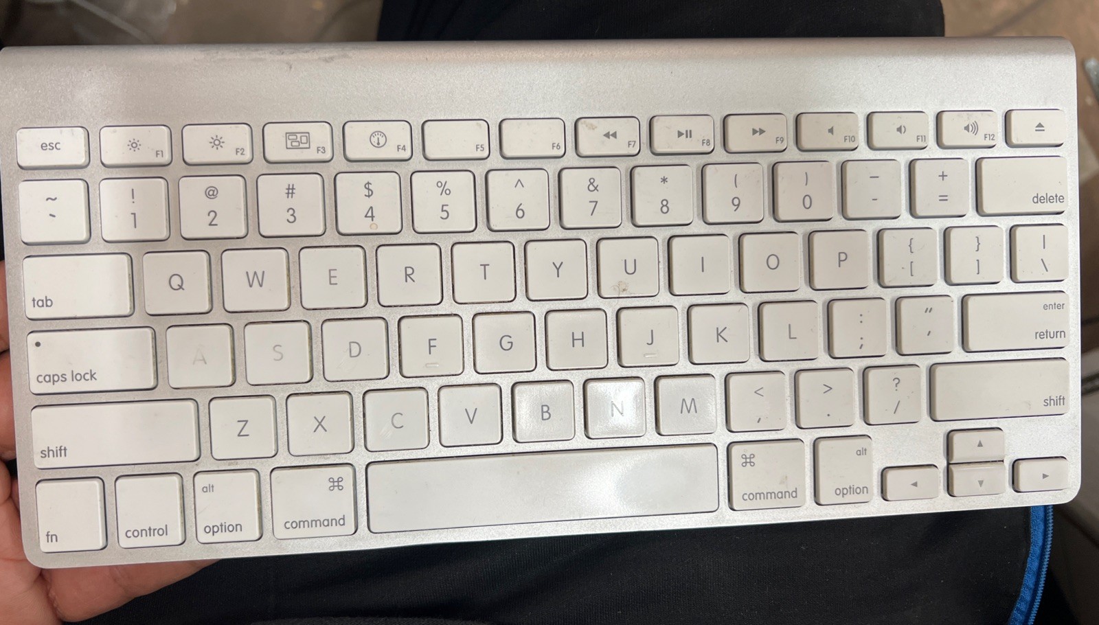 Apple Wireless Magic Keyboard A1314 MC184LL/A Genuine Official OEM Mac Aluminum