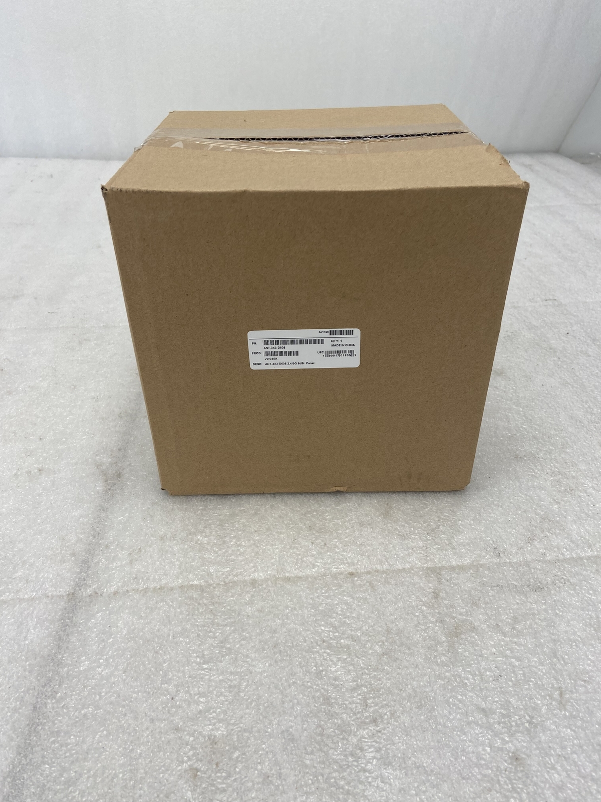 NEW Aruba ANT-3x3-D608 Dual Band 2.4/5GHz WiFi Panel Antenna w/ Mount | MIMO |