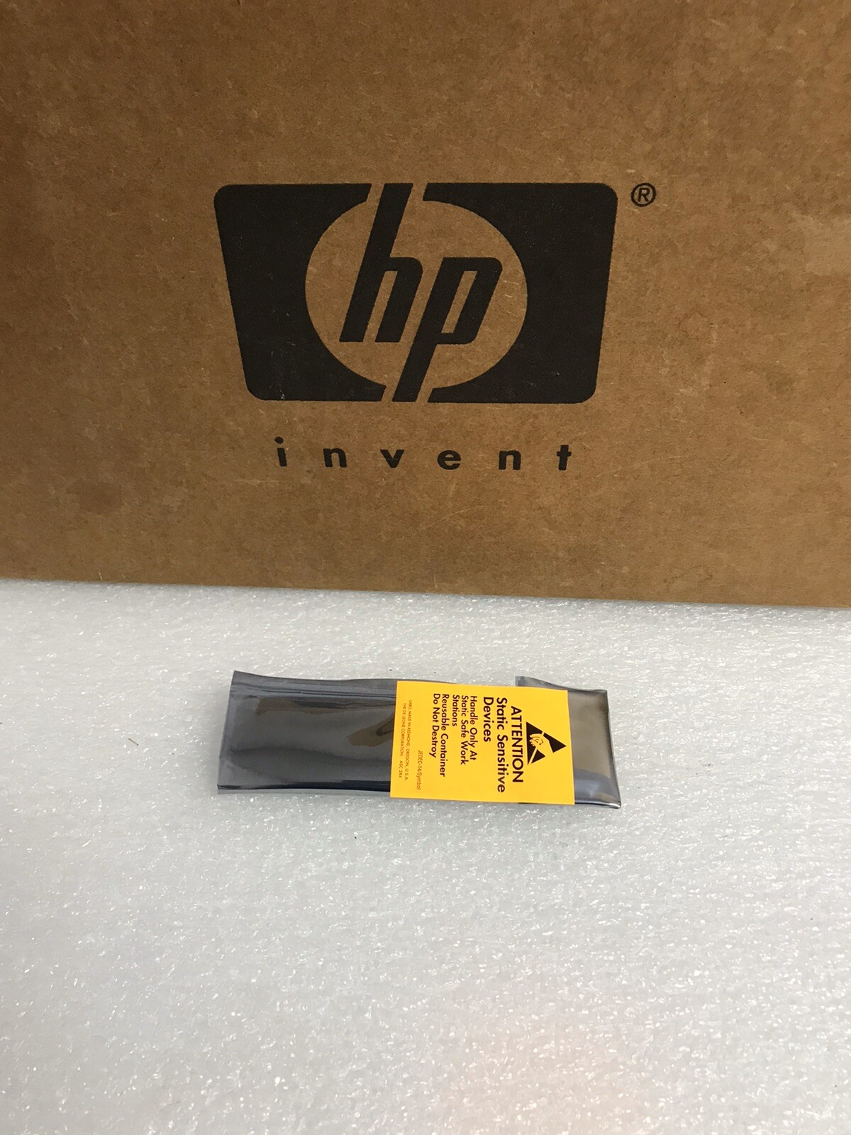 HP 726722-B21 752372-081 774174-001 32GB(1X32GB) 4RX4 PC4-2133P-L MEMORY MODULE