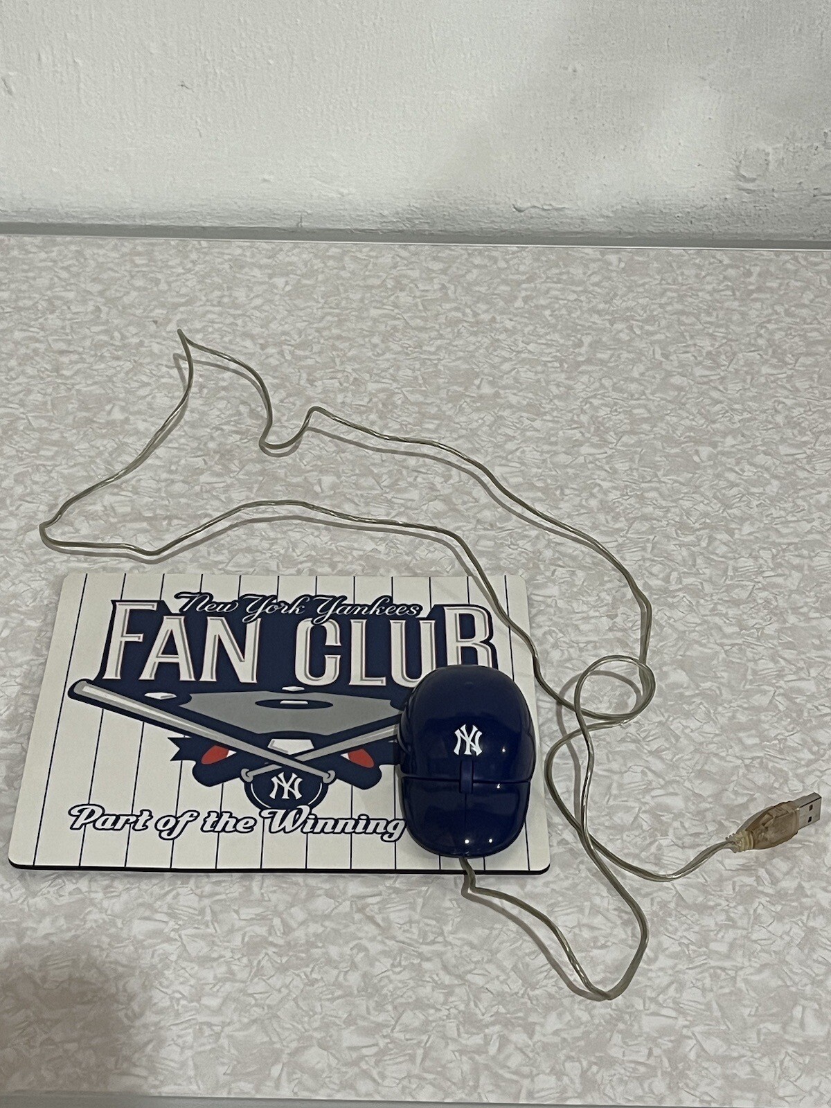 New York Yankees Fan Club Computer Mouse and Mouse Pad