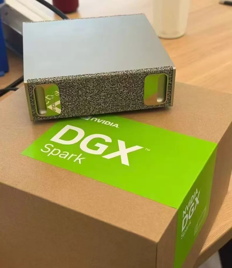 NVIDIA DGX Spark 128GB+4T NVMe 128 GB DDR5x Fast Shipping
