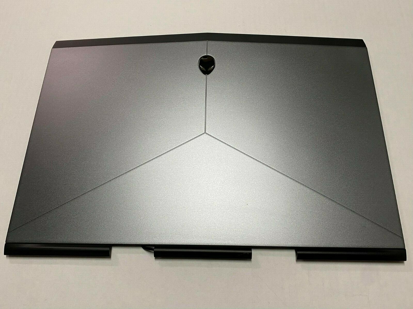 REF Genuine Dell Alienware 15 R3 LCD Back Cover Lid AM1JM000900 0KK8Y 00KK8Y