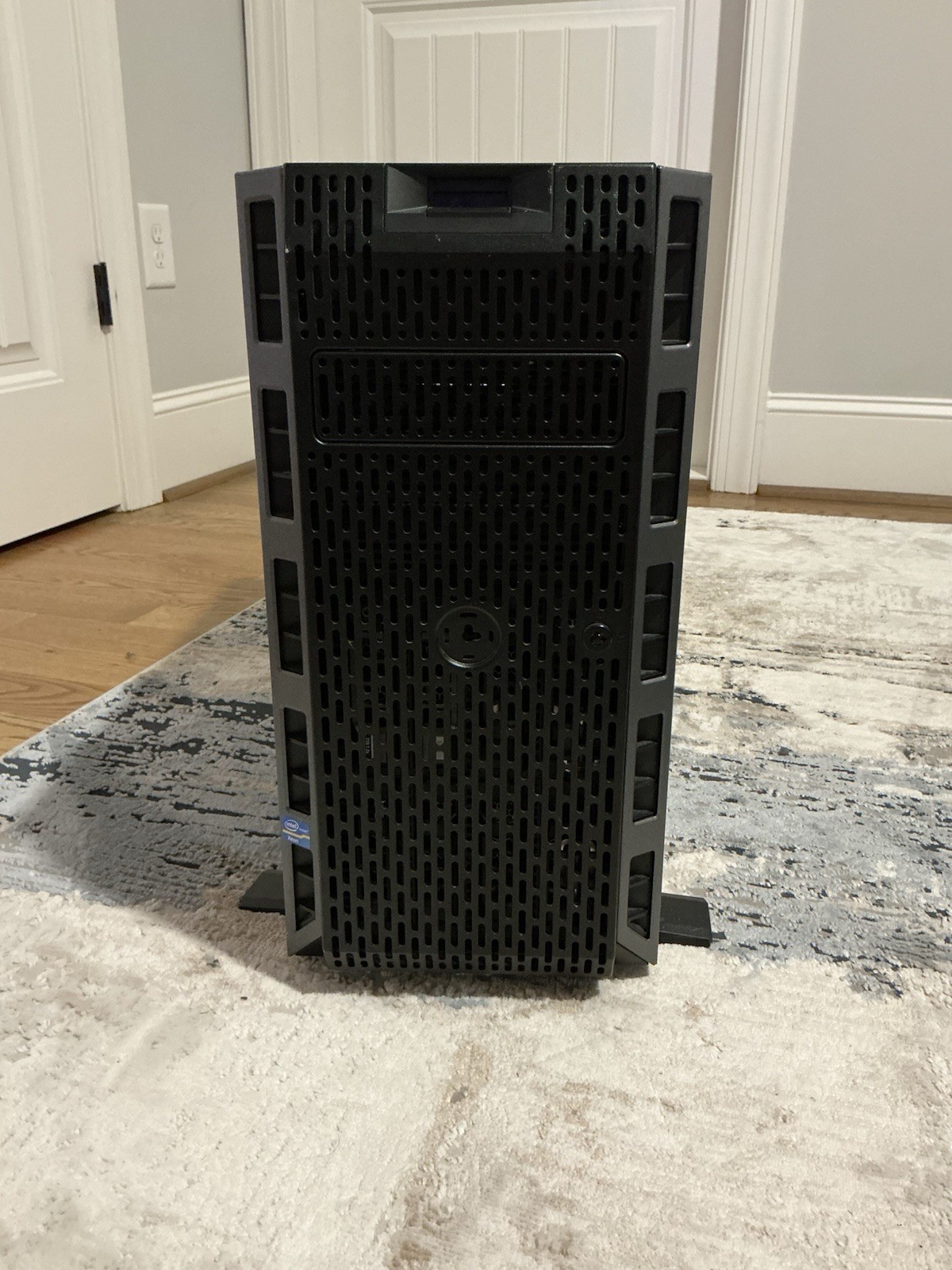 ✅DELL PowerEdge T320 Xeon E5-2403 V2 1.8GHz 16GB RAM  | 8x 3.5" Bays | Dual PSU