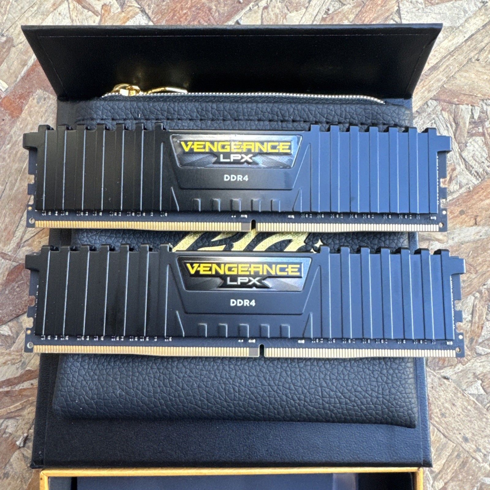 Corsair Vengeance LPX 8GB (1x8GB) DDR4 3200MHz TESTED & Works
