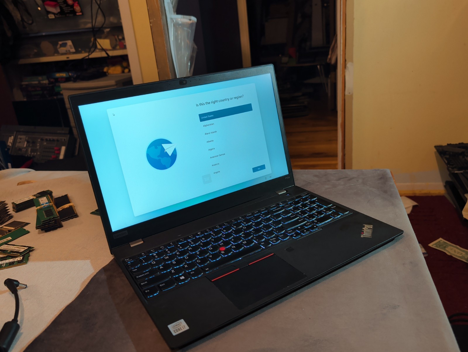 Lenovo ThinkPad P15s Gen 1 15.6" FHD i7-10510U 12GB 256GB SSD Quadro P520 Win11P