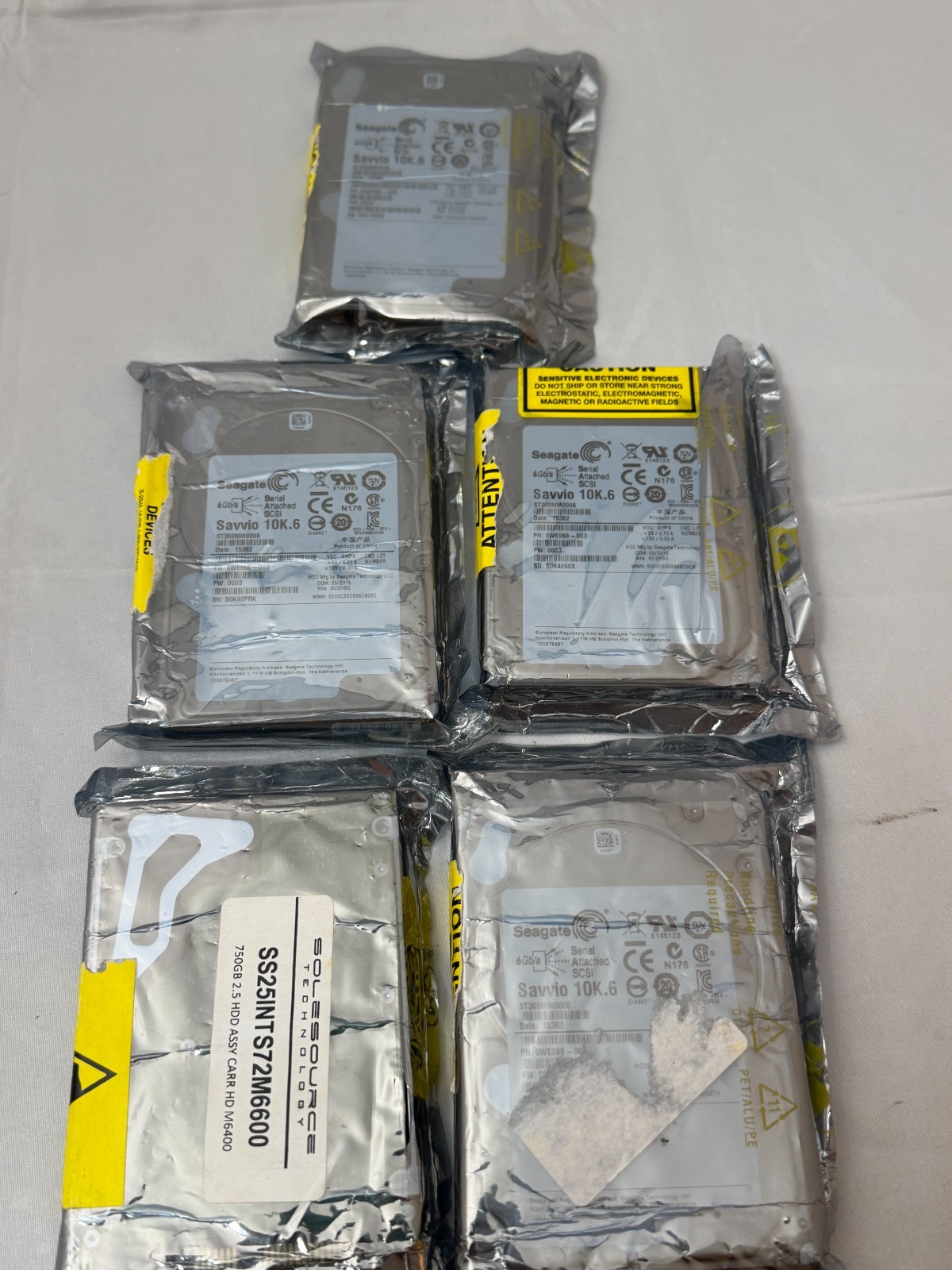 Lot 5 NEW Seagate ST300MM0006 300GB 10K SAS 2.5" Hard Drives Server