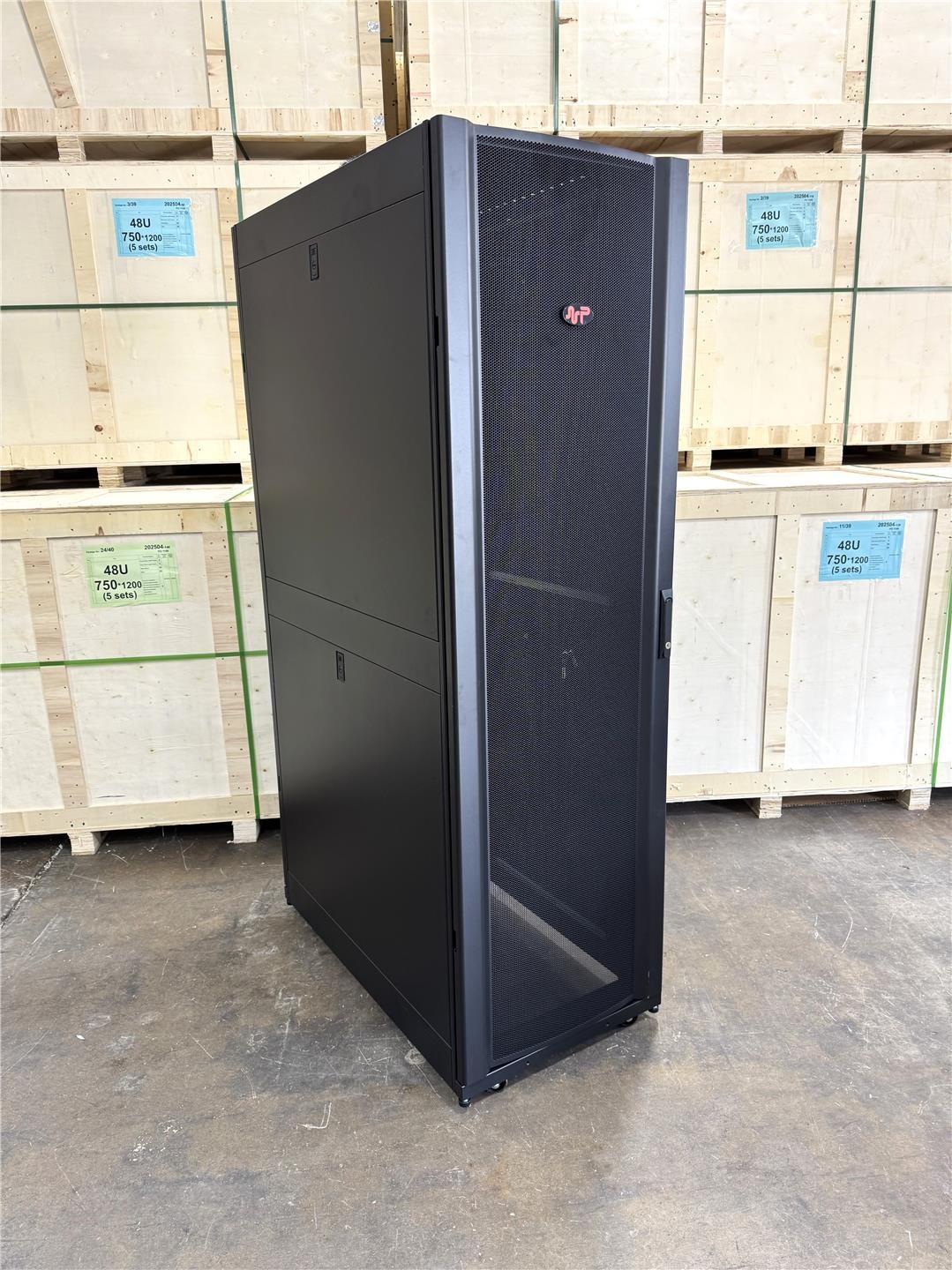 AR3100 ENCLOSURE 42U SERVER RACK DATA CABINET PULSE DELL VERTIV APC RACKS