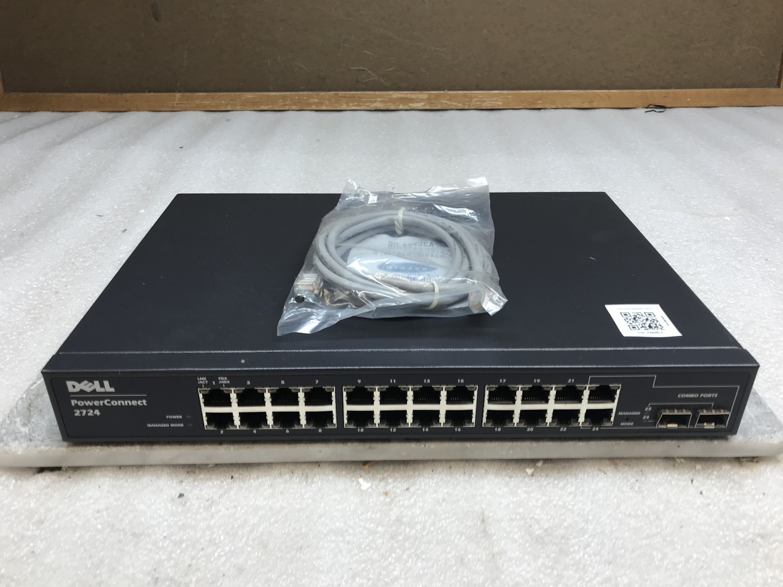 Dell PowerConnect 2724 24-Port Gigabit Web GUI Managed Switch rev A01
