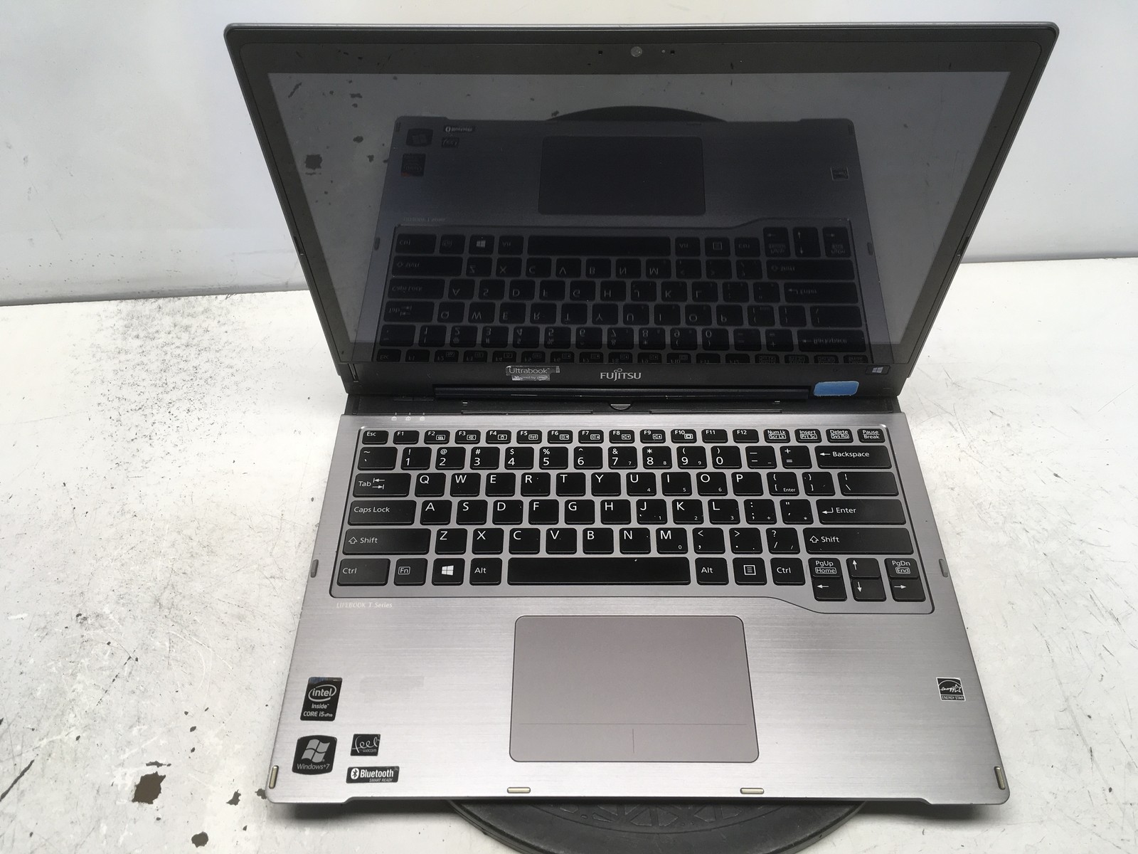 Fujitsu LifeBook T904 Intel i5-4300U 1.9GHz 8 GB NO HDD No Batt