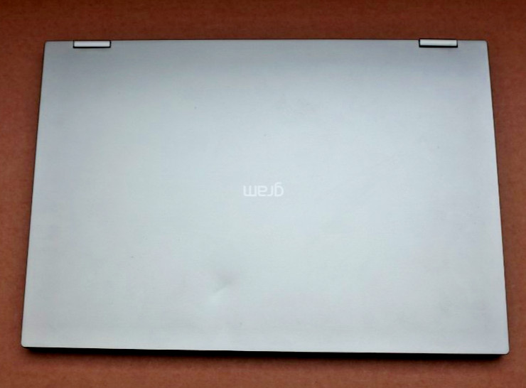 LG Gram 16" Laptop 16T90Q: i5-1240P, 16GB RAM, 512GB SSD, 2560x1600 Touchscreen