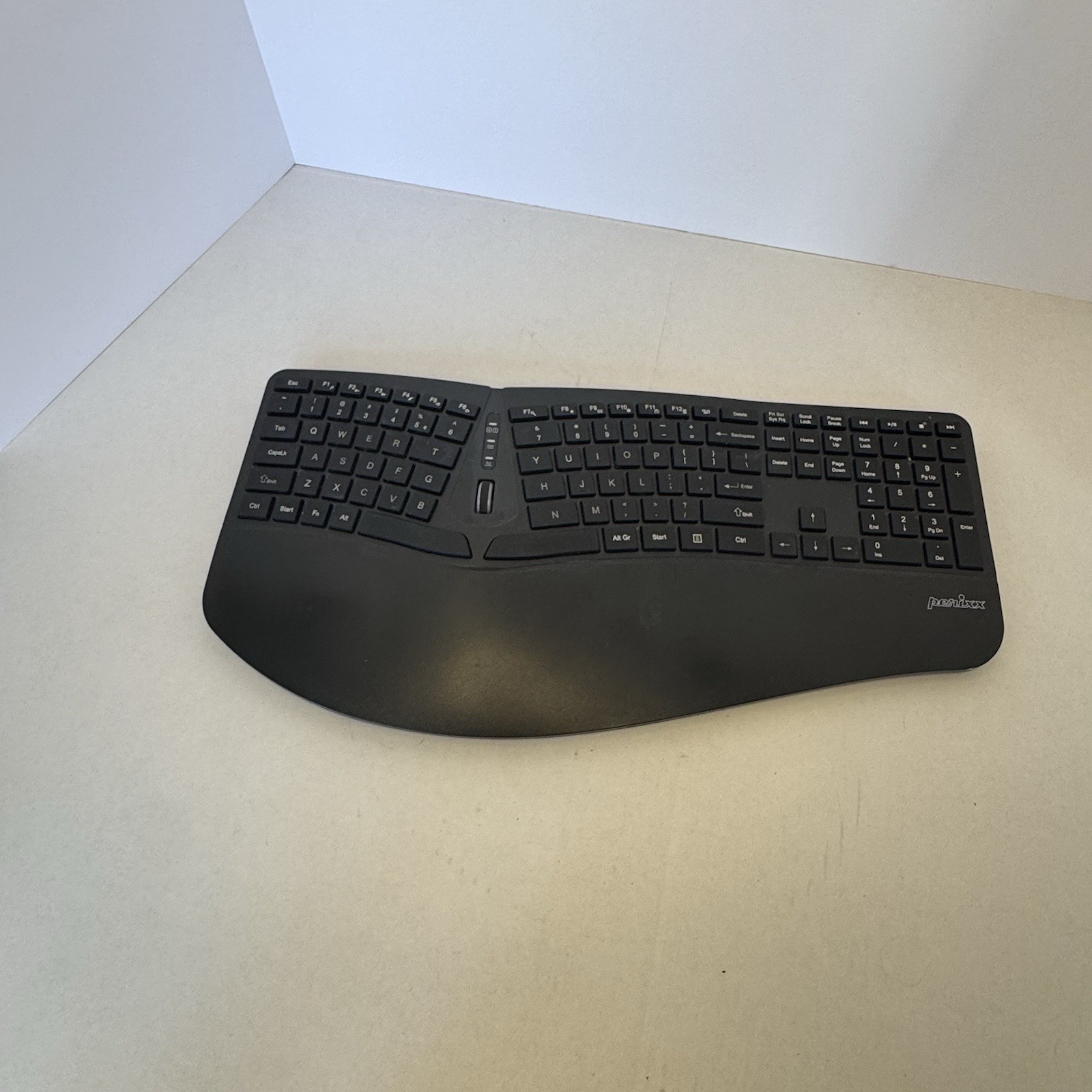 Perixx PERIDUO-605 Wireless Full-Sized Ergonomic Keyboard