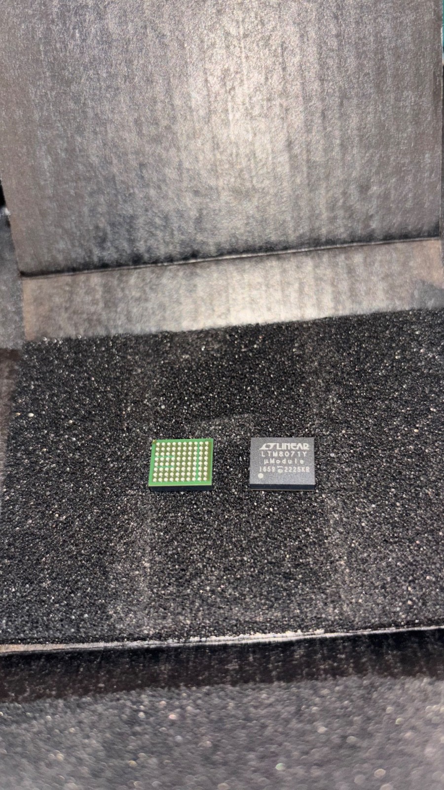 24x Micron MT40A512M16LY-062E IT:E 8Gb DDR4-3200 96-FBGA Memory IC