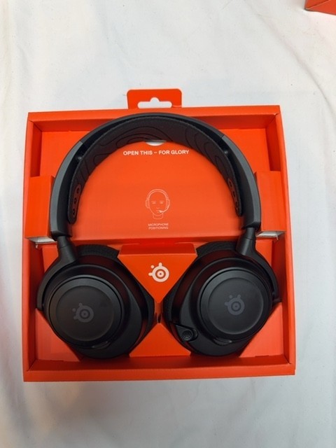 SteelSeries 61553 Arctis Nova 7 Wireless Open Box